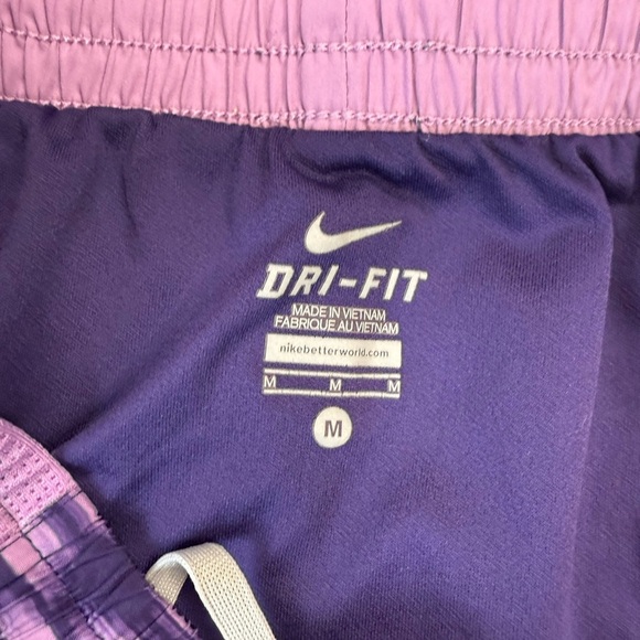 Nike Purple Athletic Shorts Dynamic Design - Picture 4 of 5